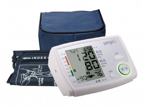 上臂血??计袖带松紧度