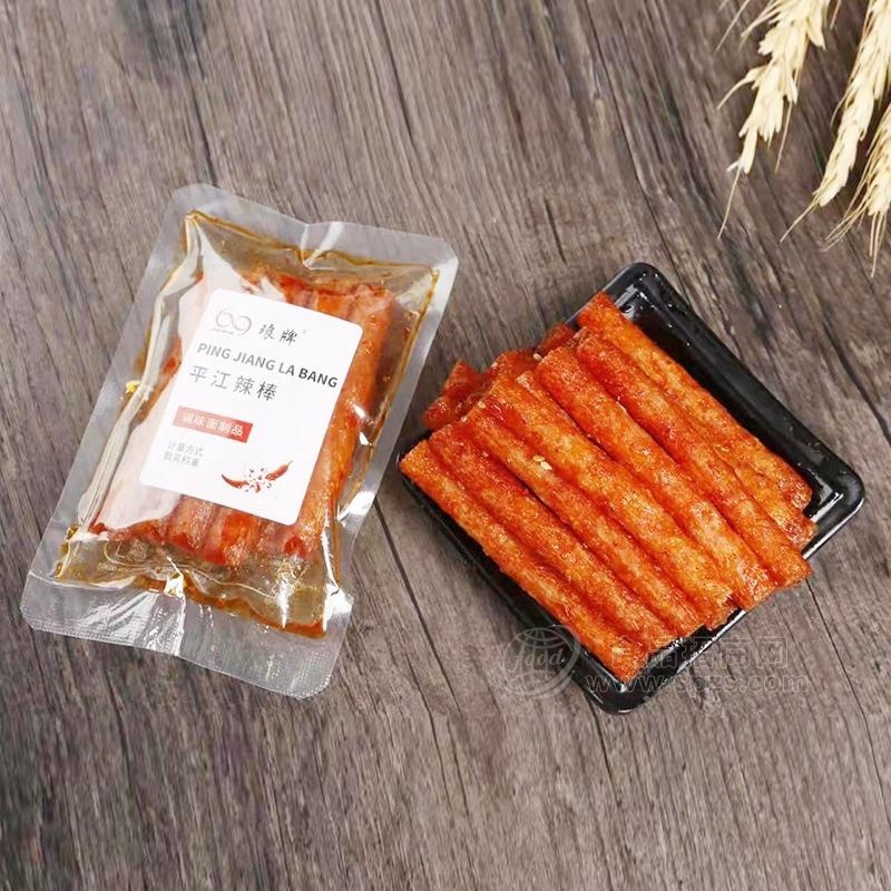 琅牌 香辣味 手工辣棒 调味面制品 膨化食品 休闲零食 散称称重 网红辣棒新品招商